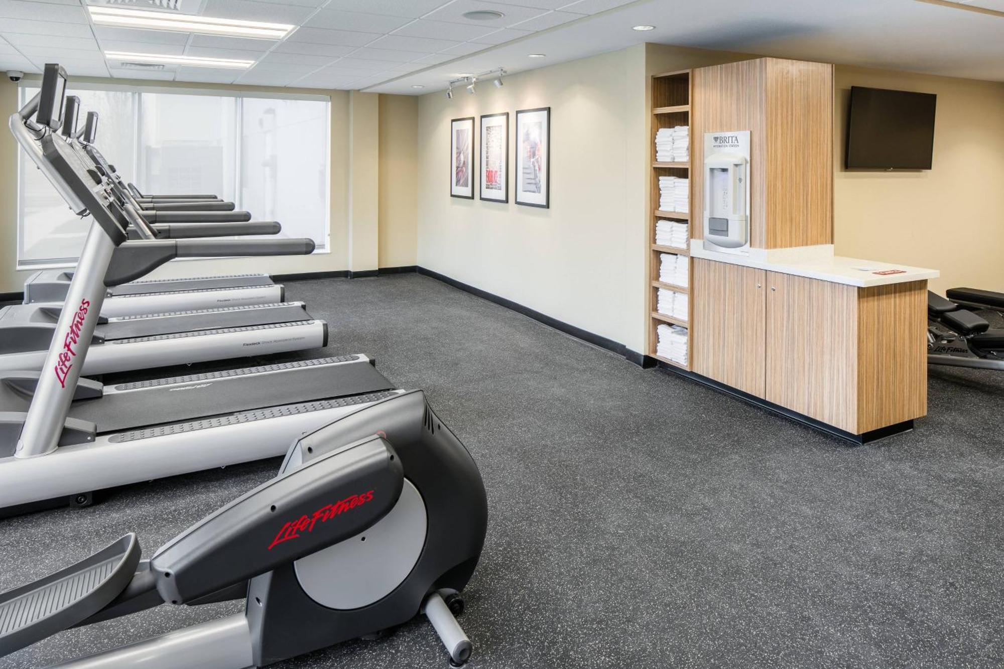 Towneplace Suites By Marriott Kansas City Airport Exteriér fotografie
