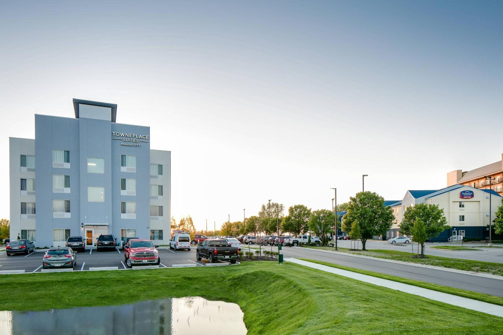Towneplace Suites By Marriott Kansas City Airport Exteriér fotografie